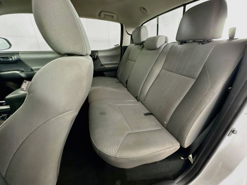Used 2019 Toyota Tacoma SR5 RWD image 25