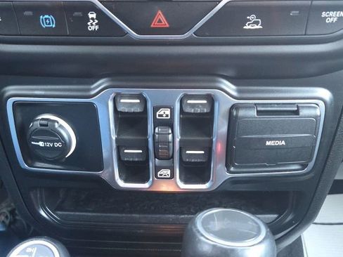 Used 2023 Jeep Wrangler Unlimited Sahara w/ Cold Weather Group image 39