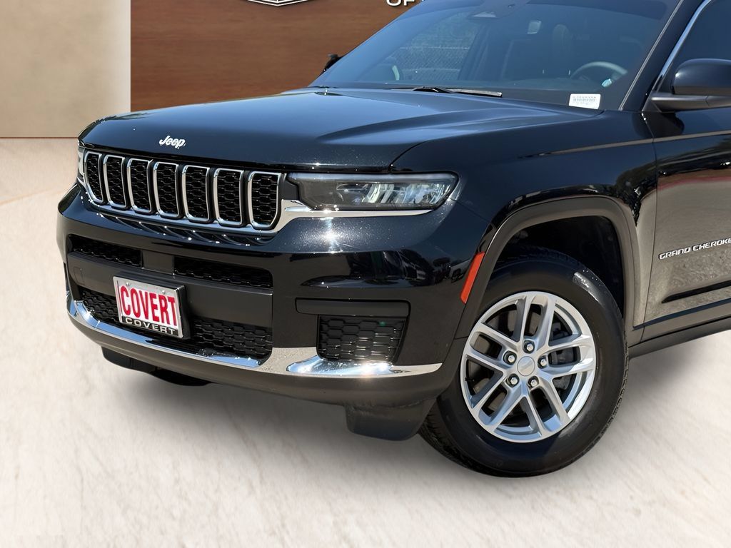 Used 2024 Jeep Grand Cherokee L Laredo AWD/4WD image 2