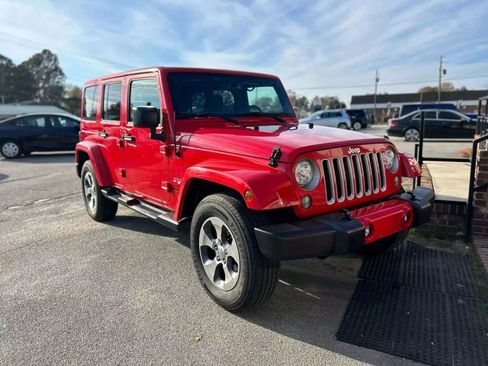 Used 2017 Jeep Wrangler Unlimited Sahara image 5