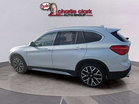Used 2022 BMW X1 xDrive28i w/ Convenience Package AWD/4WD image 4