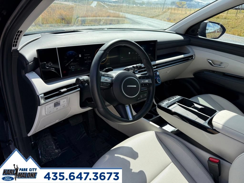 Used 2025 Hyundai Tucson Limited AWD/4WD image 15
