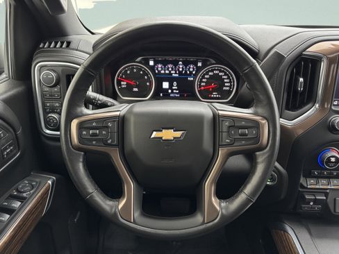 Used 2020 Chevrolet Silverado 1500 High Country w/ Technology Package image 18