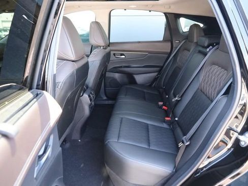Certified 2025 Nissan Murano Platinum w/ Cargo Package AWD/4WD image 11