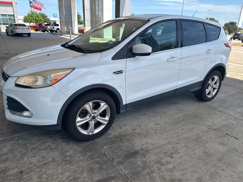Used 2015 Ford Escape SE AWD/4WD image 1