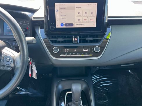 Used 2023 Toyota Corolla LE image 16