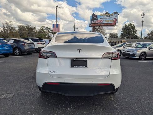 Used 2020 Tesla Model Y Performance image 4