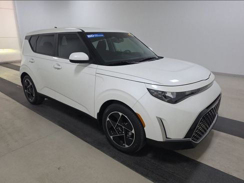 Used 2024 Kia Soul EX FWD image 5