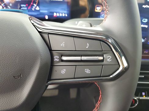 New 2026 Chevrolet Traverse RS w/ LPO, Floor Liner Package FWD image 24