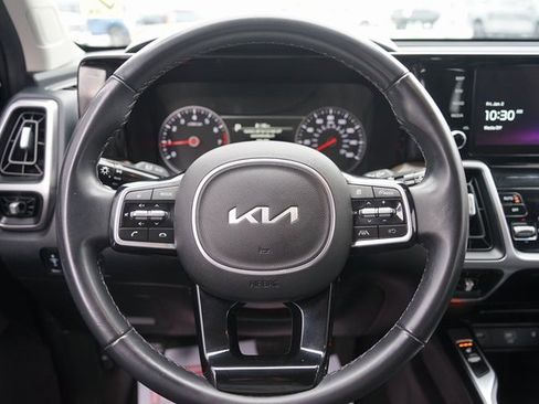 Used 2023 Kia Sorento S image 20