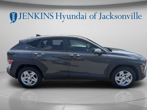 New 2026 Hyundai Kona SE FWD image 2