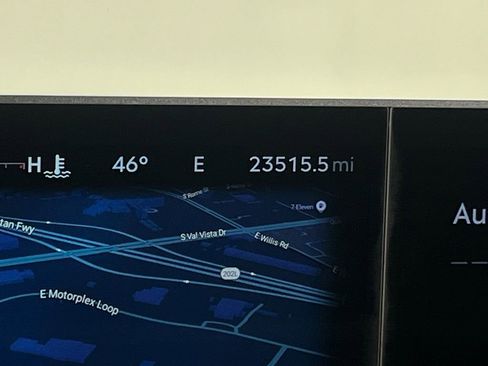 Used 2025 Lincoln Navigator Reserve image 15