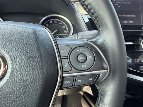 Used 2022 Toyota Camry XLE w/ Navigation Upgrade Package FWD image 26