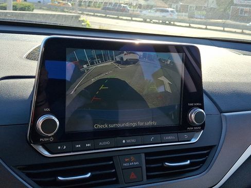 New 2025 Nissan Altima 2.5 SR image 12