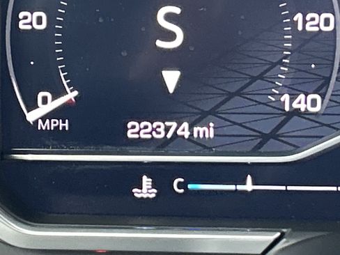 Used 2024 GMC Sierra 2500 AT4 w/ AT4 Preferred Package image 21