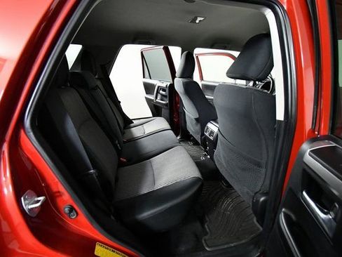 Used 2015 Toyota 4Runner SR5 image 23