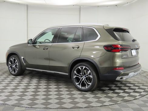 Used 2026 BMW X5 sDrive40i w/ Climate Comfort Package RWD image 8