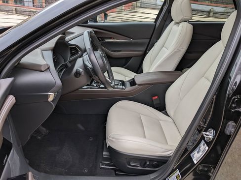 Used 2023 MAZDA CX-30 2.5 Turbo w/ Premium Plus Pkg image 11