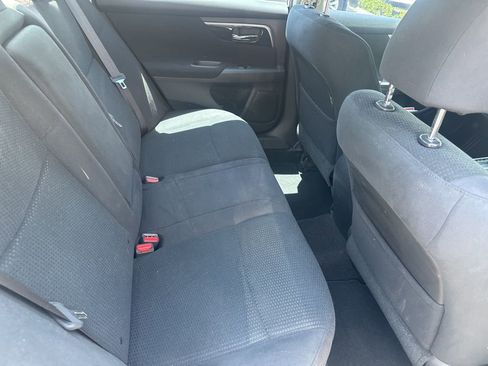Used 2014 Nissan Altima 2.5 S FWD image 7