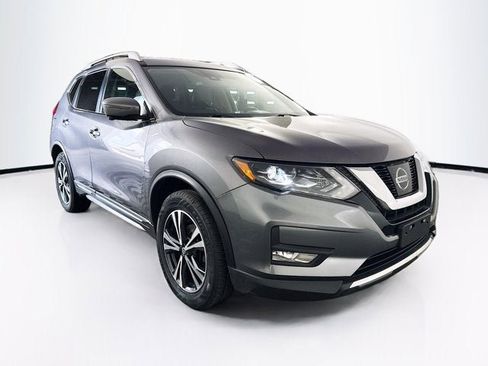 Used 2017 Nissan Rogue SL w/ SL Premium Package AWD/4WD image 3