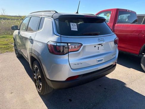 Used 2024 Jeep Compass Limited AWD/4WD image 8