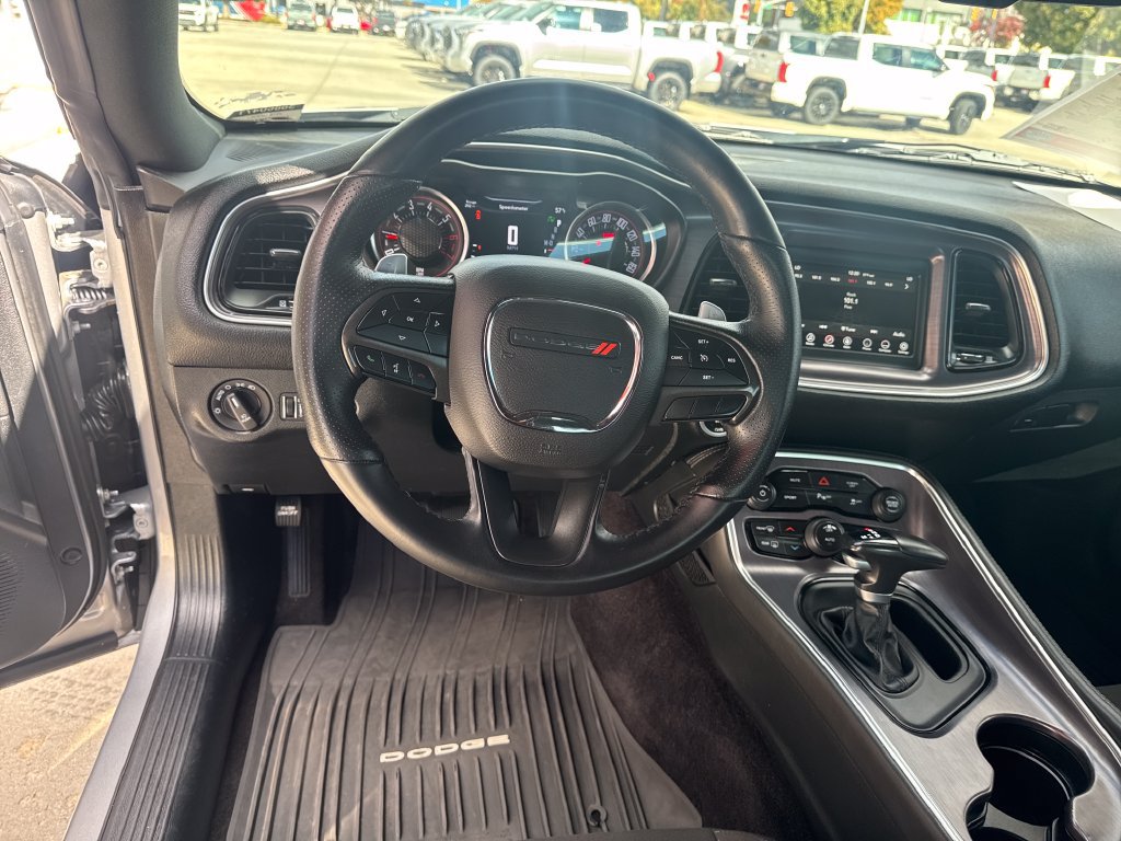 Used 2018 Dodge Challenger R/T w/ Driver Convenience Group RWD image 13