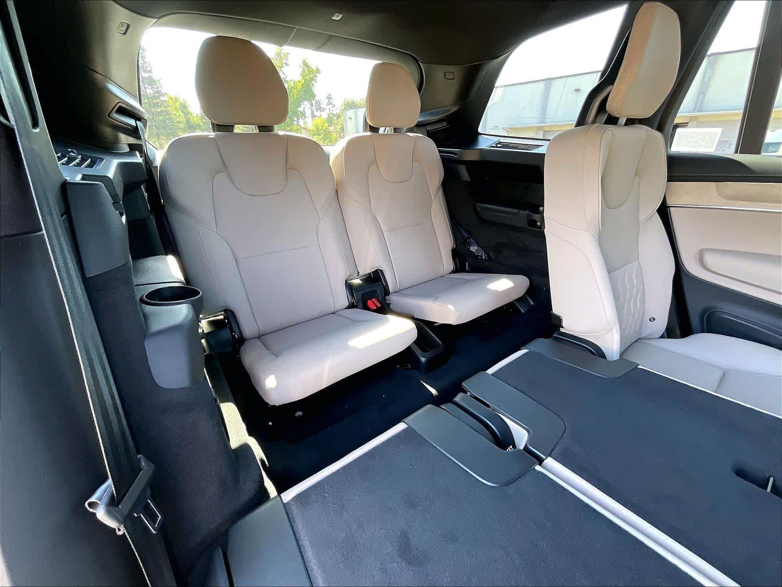 New 2027 Volvo XC90 B5 Core AWD/4WD image 28