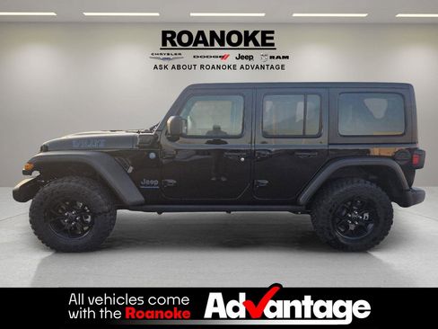 Used 2025 Jeep Wrangler Willys image 8