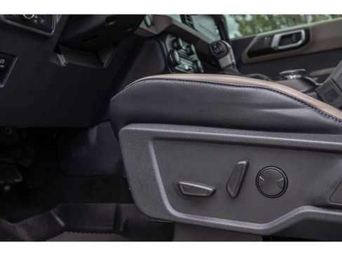 Used 2022 Ford Bronco Wildtrak AWD/4WD image 16