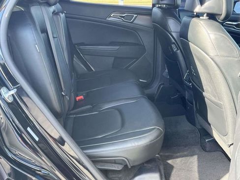 Used 2025 Kia Sportage EX w/ Premium Package image 23