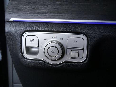 Used 2021 Mercedes-Benz GLS 450 4MATIC image 25