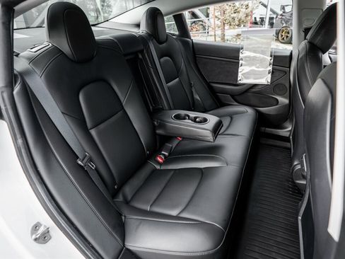 Used 2021 Tesla Model 3 Long Range image 23