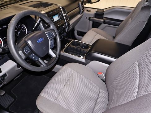 Certified 2019 Ford F250 XLT w/ XLT Value Package image 32