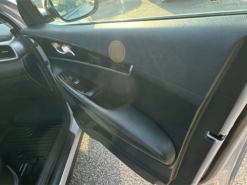 Used 2019 Kia Sorento L image 15