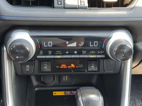 Used 2023 Toyota RAV4 XSE AWD/4WD image 27