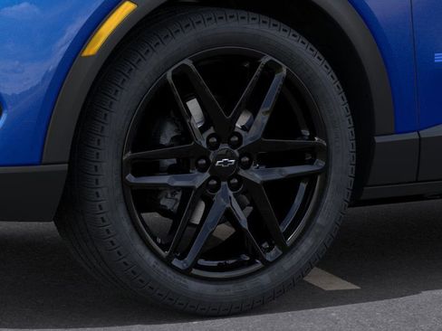 New 2026 Chevrolet Equinox EV LT w/ LPO, Blackout Package image 9