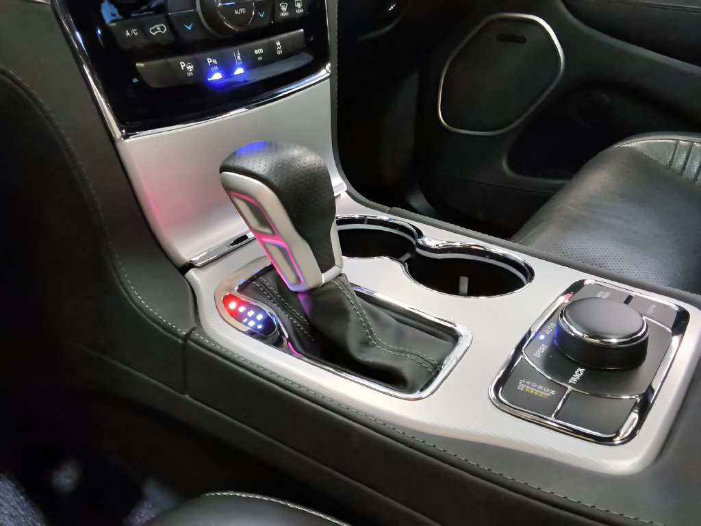 Used 2019 Jeep Grand Cherokee SRT AWD/4WD image 31