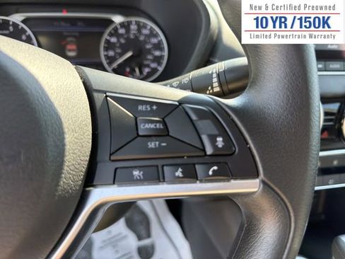 Used 2025 Nissan Sentra SV image 22