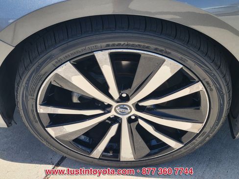 Used 2022 Nissan Altima 2.5 SR FWD image 9