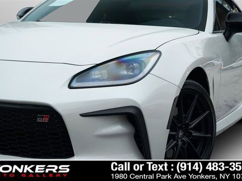 Used 2023 Toyota GR86 Premium image 50