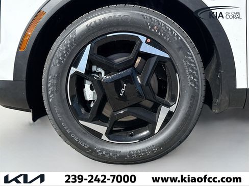 New 2026 Kia Sportage EX w/ EX Panorama Roof Package FWD image 39