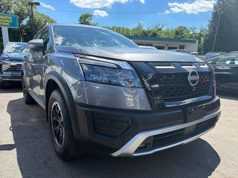 Used 2024 Nissan Pathfinder Rock Creek AWD/4WD image 3