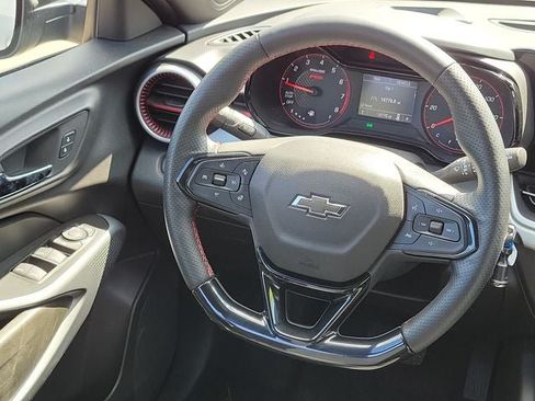 Used 2024 Chevrolet Trax RS w/ Driver Confidence Package FWD image 18
