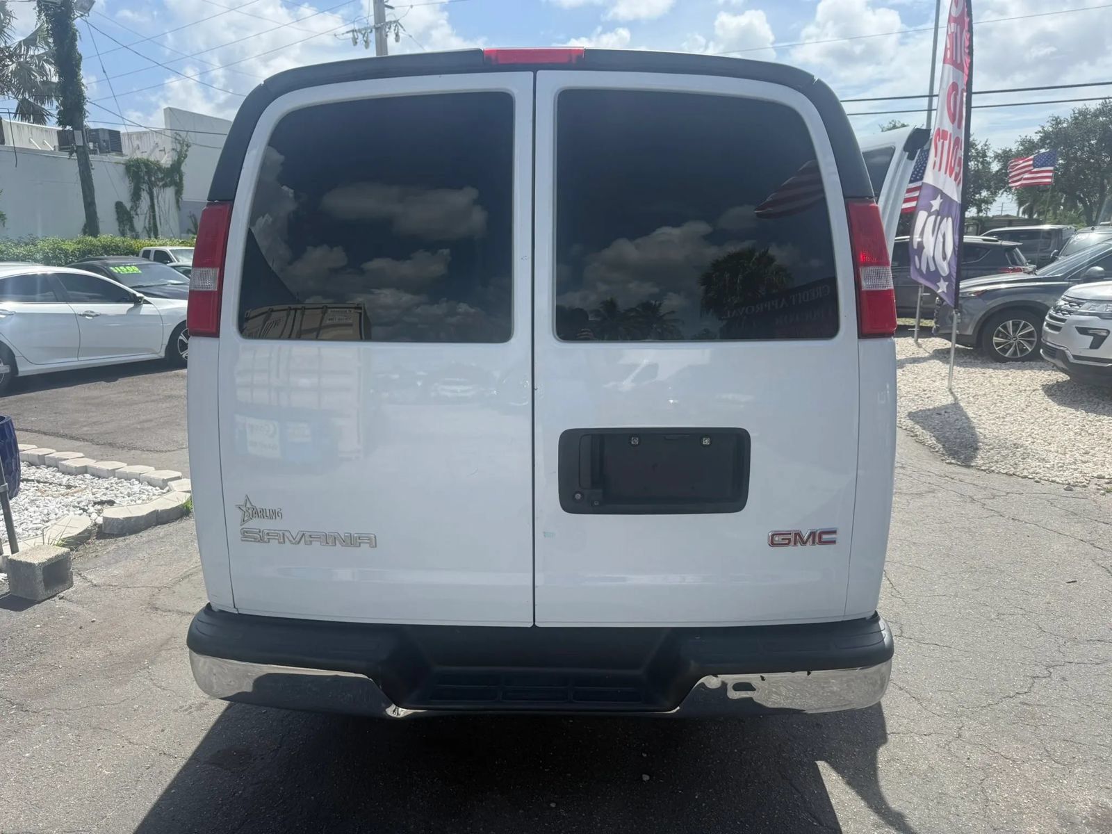 Used 2021 GMC Savana 2500 w/ Driver Convenience Package RWD image 5