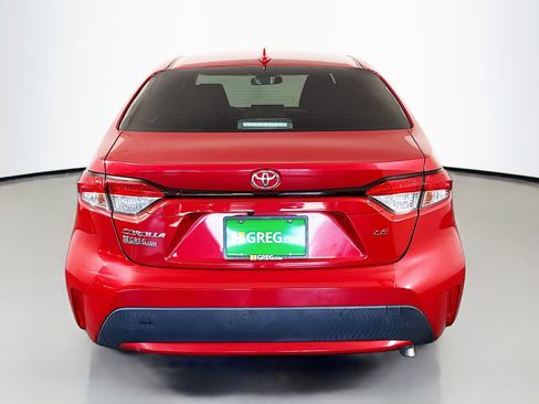 Used 2021 Toyota Corolla LE w/ LE Convenience Package image 8