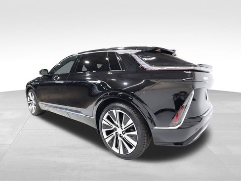 Certified 2024 Cadillac Lyriq Luxury w/ LPO, Floor Liner Package image 2