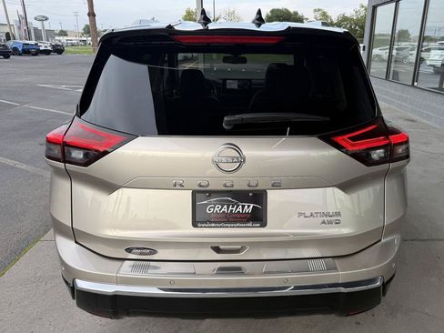 Used 2025 Nissan Rogue Platinum w/ Tech Package AWD/4WD image 5