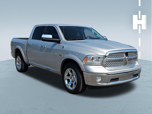Used 2016 RAM 1500 Laramie AWD/4WD image 1