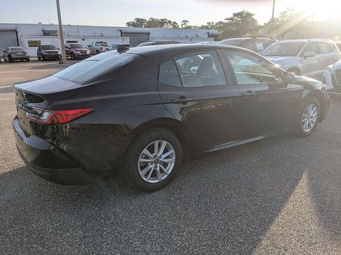 Used 2025 Toyota Camry LE FWD image 4