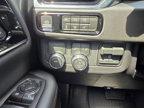 New 2026 GMC Yukon Denali w/ Advanced Technology Package RWD image 36